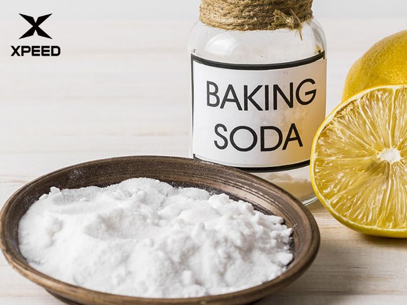 Sử dụng baking soda để khử mùi nón bảo hiểm