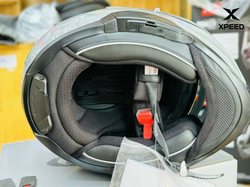 Lớp xốp và lót mũ