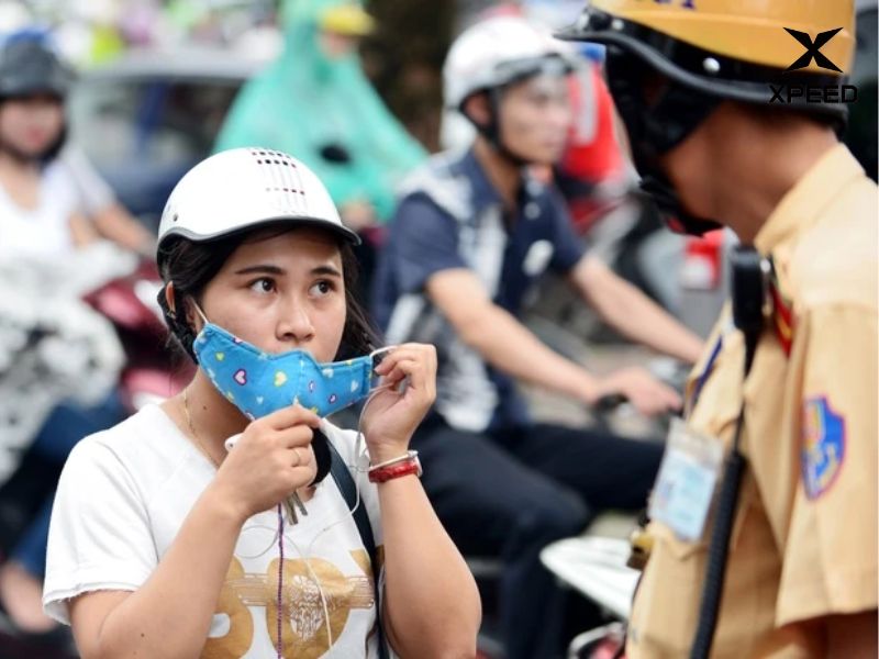 Mũ bảo hiểm thời trang có bị xử phạt không