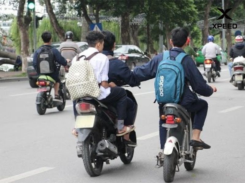 Lỗi vi phạm không đội mũ bảo hiểm